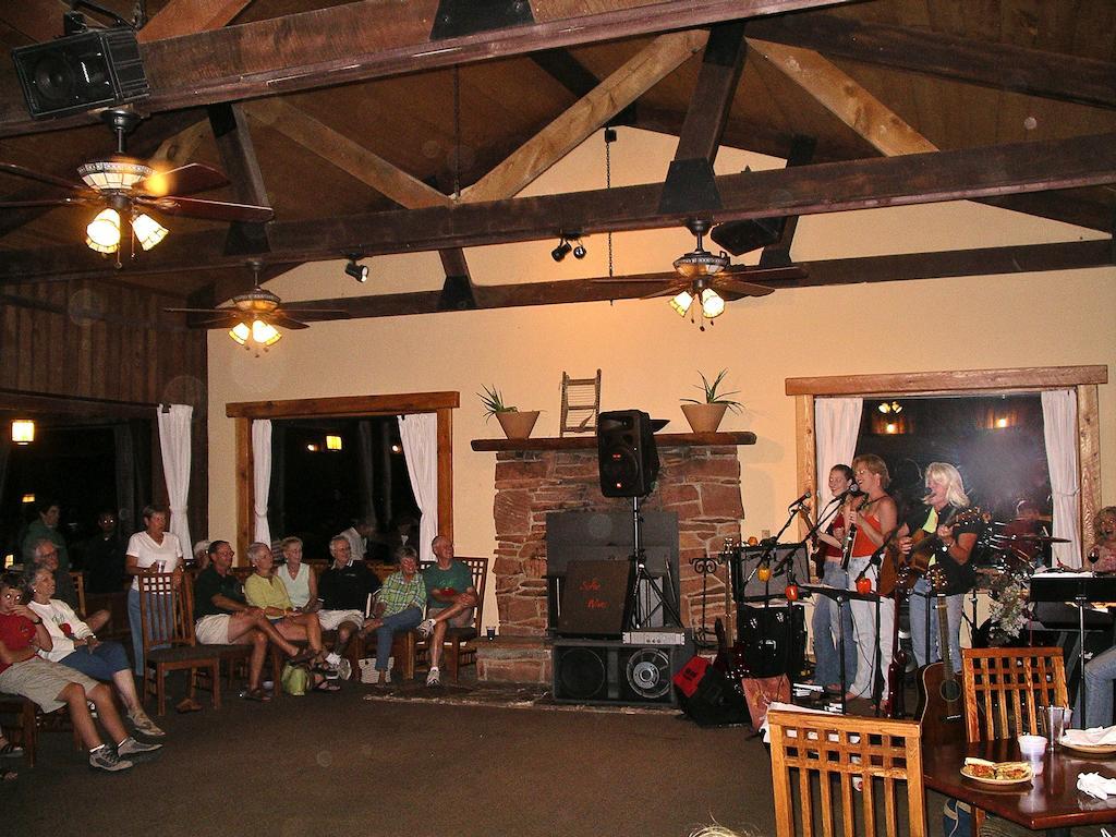 The Rim Rock Inn Torrey Eksteriør billede